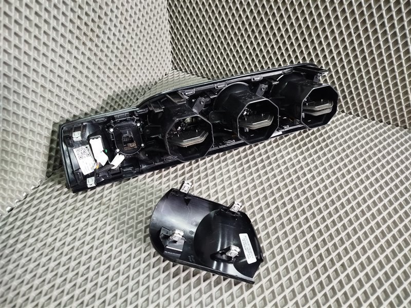 Накладка на торпедо, 13305 рублей, Санкт-Петербург