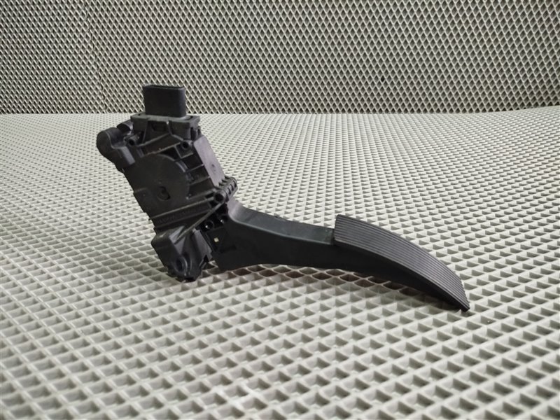 педаль газа, 6010 рублей, Санкт-Петербург