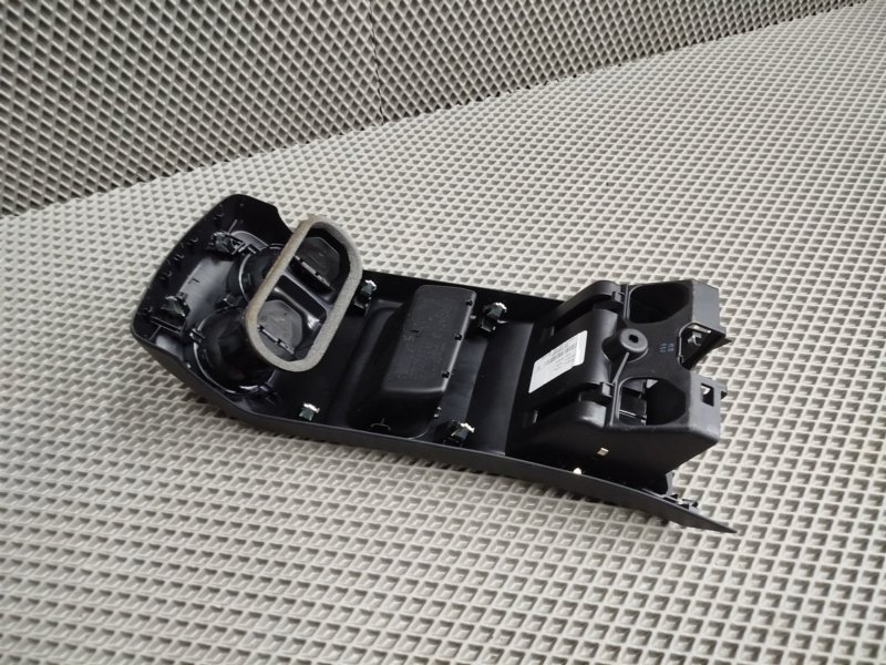 панель подлокотника, 12215 рублей, Санкт-Петербург