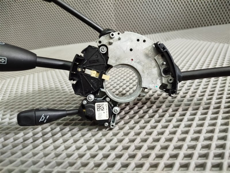 подрулевой переключатель, 2015 рублей, Санкт-Петербург