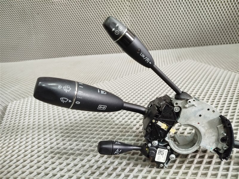 подрулевой переключатель, 2015 рублей, Санкт-Петербург