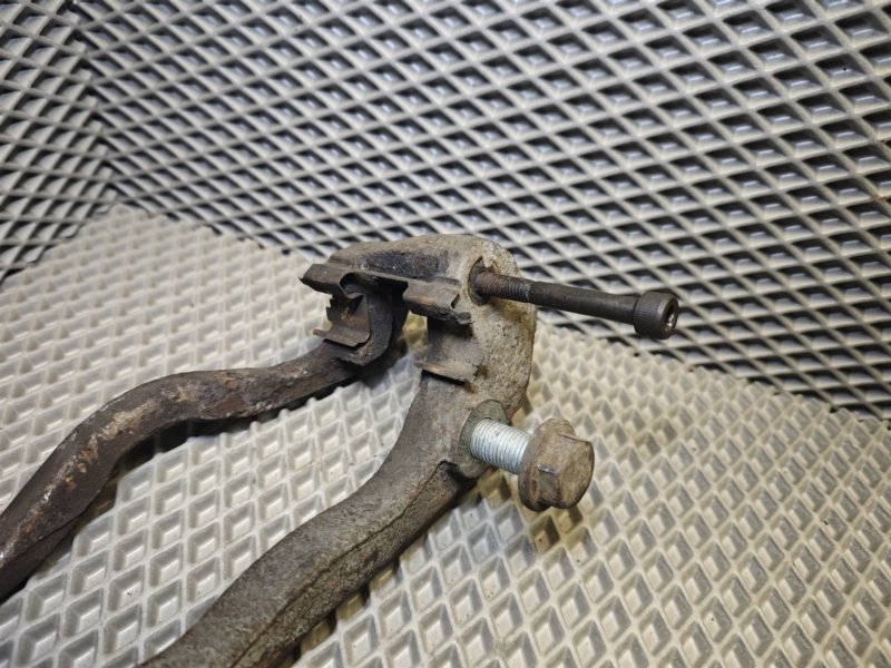 Скоба суппорта, 3420 рублей, Санкт-Петербург