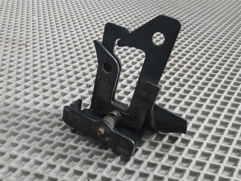 крюк капота, 1415 рублей, Санкт-Петербург