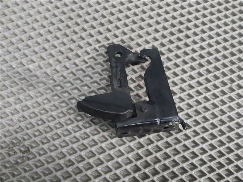 крюк капота, 1415 рублей, Санкт-Петербург