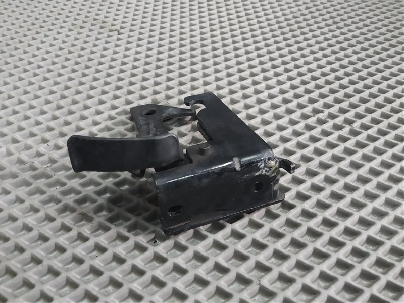 крюк капота, 1415 рублей, Санкт-Петербург