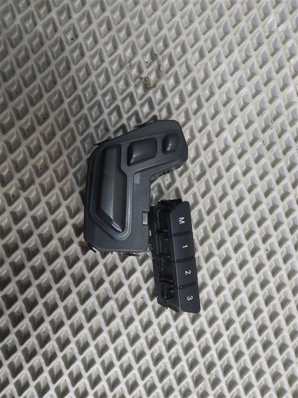 кнопки управления сиденьем, 2300 рублей, Санкт-Петербург