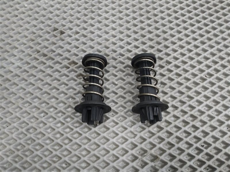 пружина капота, 1840 рублей, Санкт-Петербург