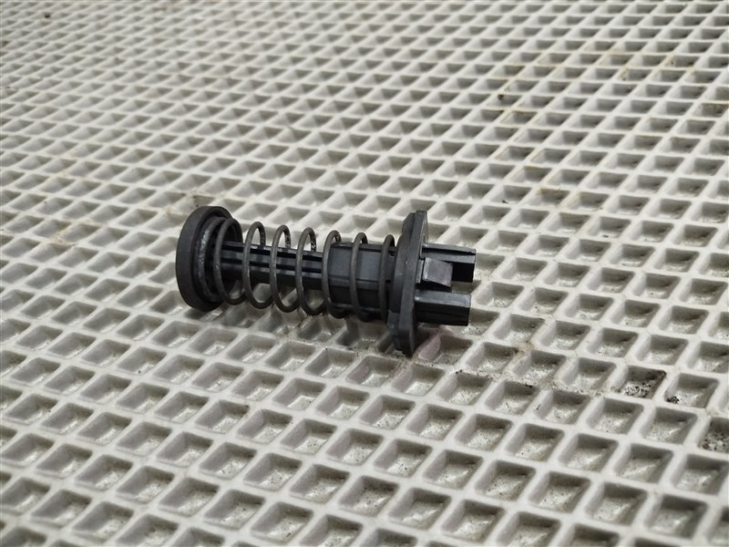 пружина капота, 1220 рублей, Санкт-Петербург