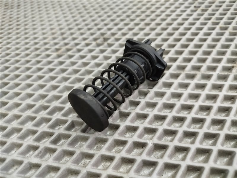 пружина капота, 1220 рублей, Санкт-Петербург