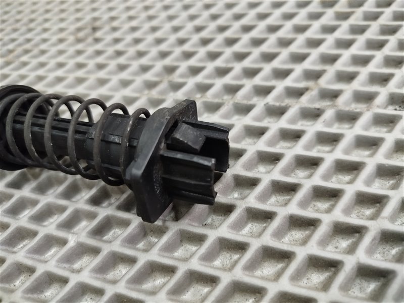 пружина капота, 1220 рублей, Санкт-Петербург