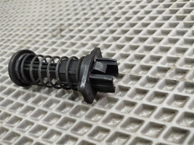 пружина капота, 1220 рублей, Санкт-Петербург