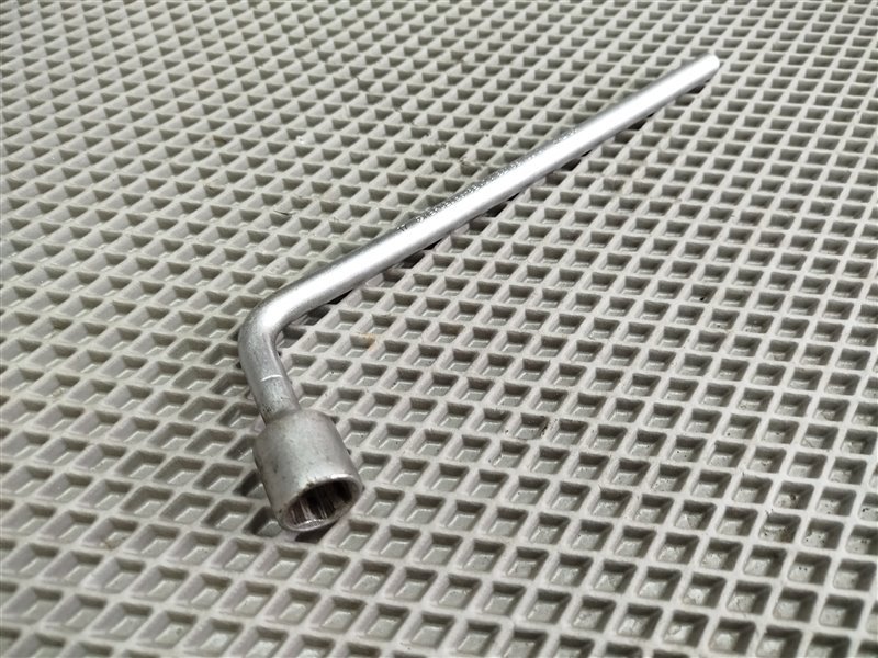 ключ балонный, 935 рублей, Санкт-Петербург