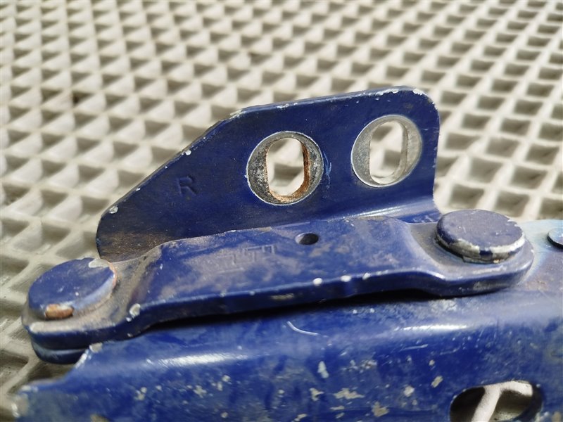 петли капота, 2500 рублей, Санкт-Петербург