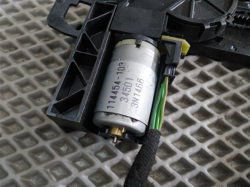 моторчик подголовника, 1415 рублей, Санкт-Петербург