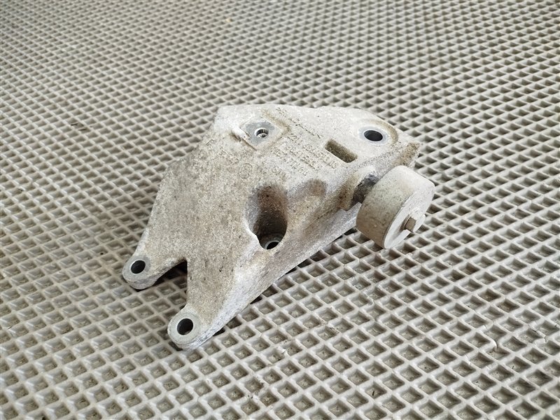 кронштейн двигателя, 2305 рублей, Санкт-Петербург