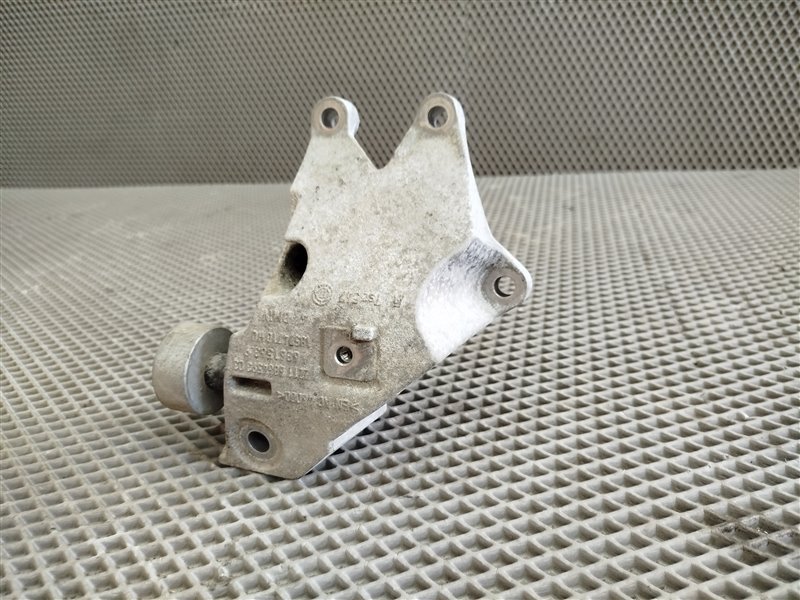 кронштейн двигателя, 2305 рублей, Санкт-Петербург