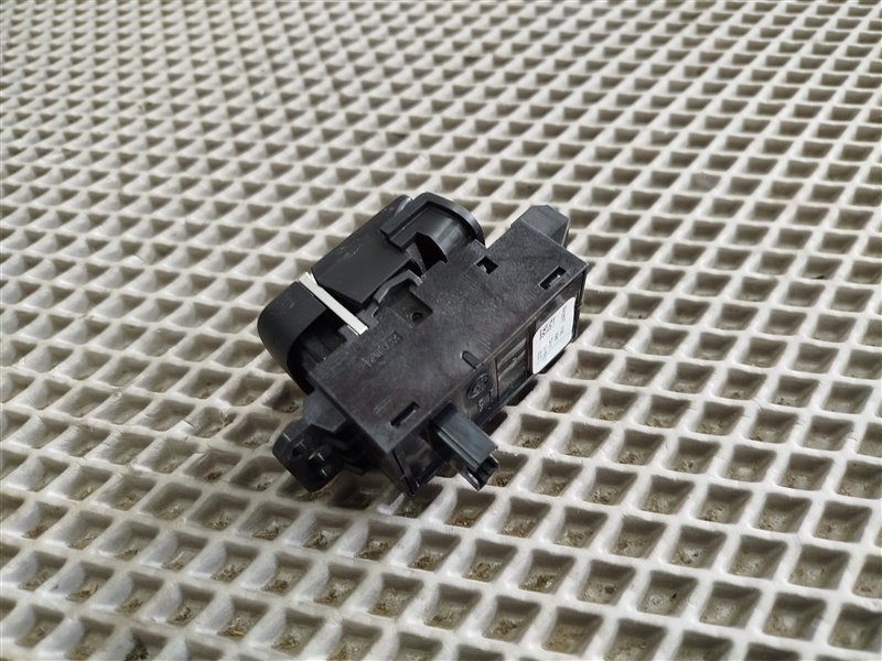 кнопка стояночного тормоза, 2310 рублей, Санкт-Петербург