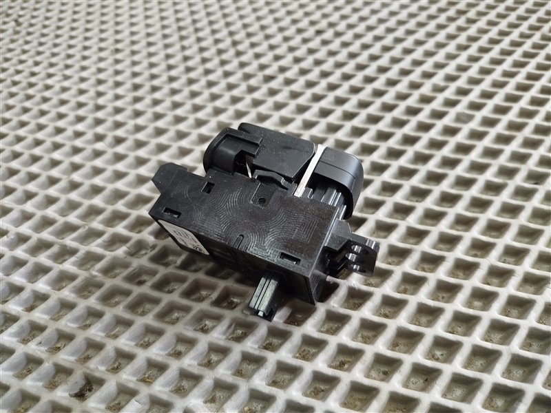 кнопка стояночного тормоза, 2310 рублей, Санкт-Петербург