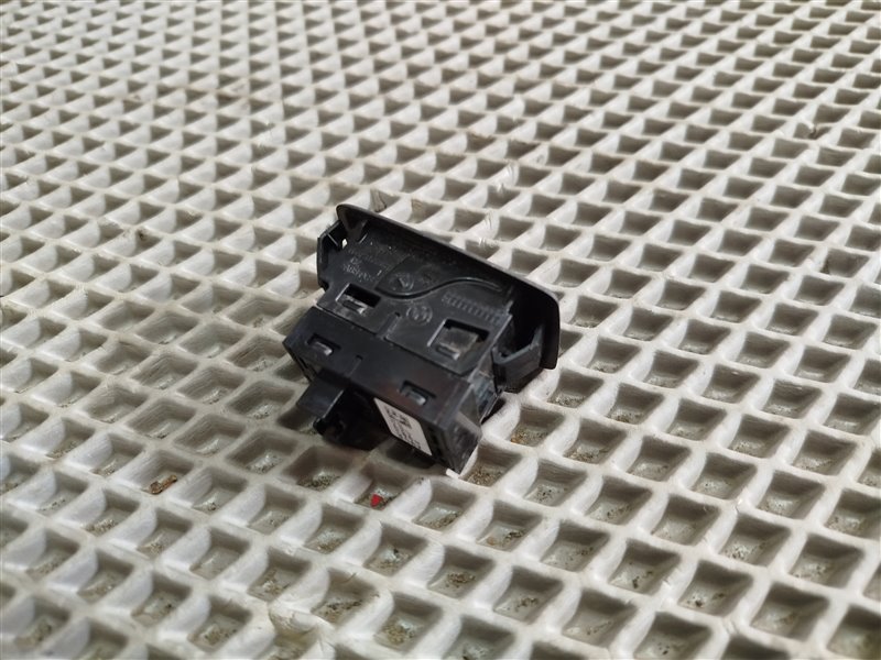 кнопка крышки багажника, 1030 рублей, Санкт-Петербург