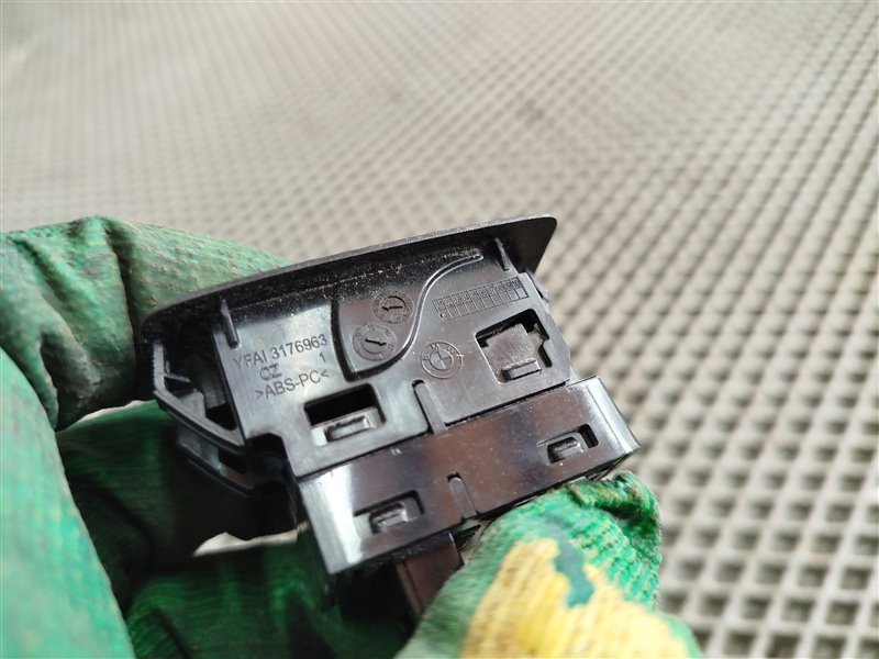 кнопка крышки багажника, 1030 рублей, Санкт-Петербург