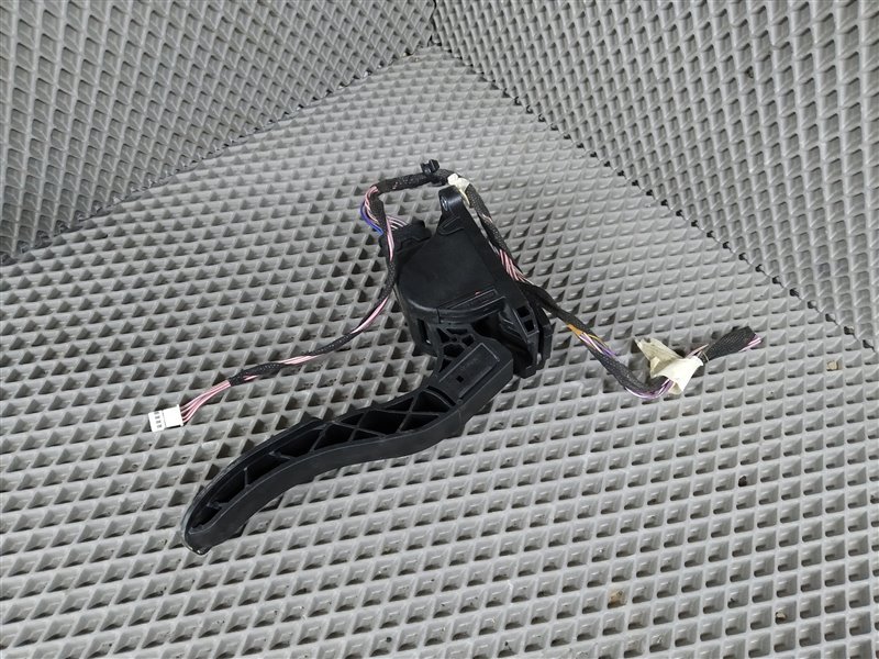 педаль газа, 1850 рублей, Санкт-Петербург