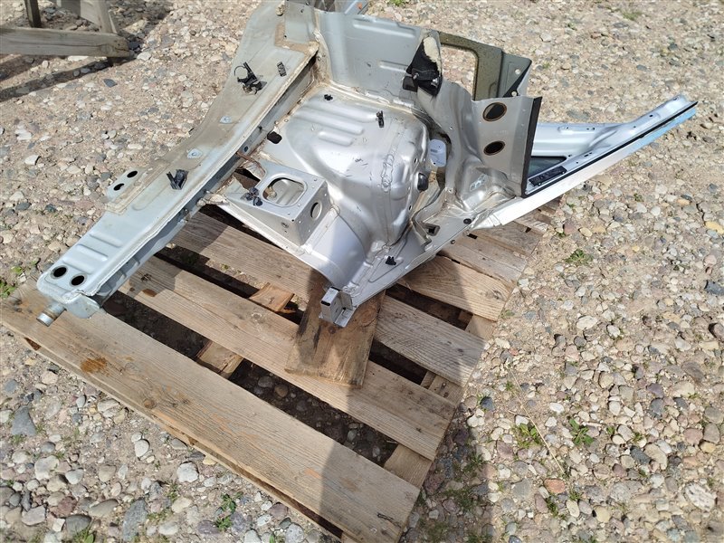 лонжерон, 82365 рублей, Санкт-Петербург