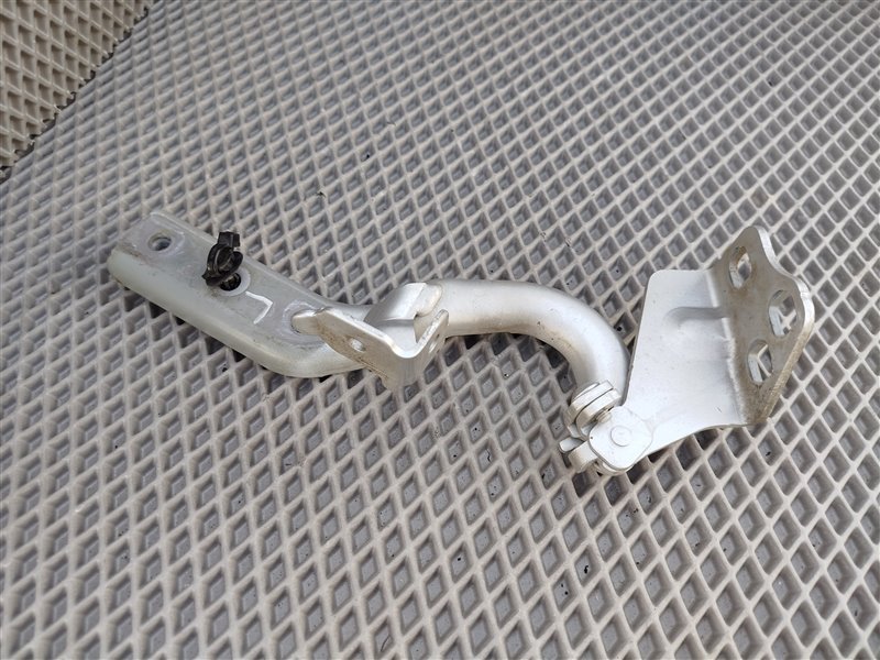 петля капота, 3725 рублей, Санкт-Петербург