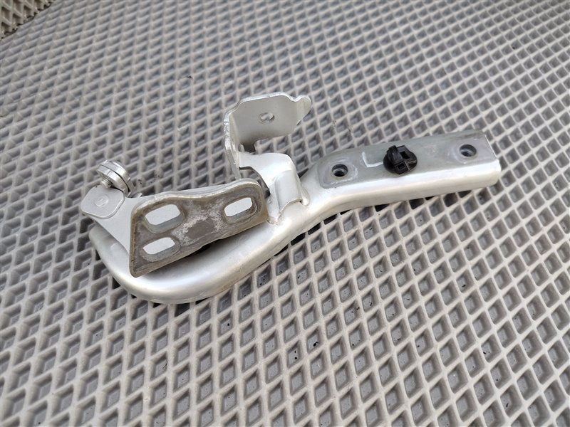 петля капота, 3725 рублей, Санкт-Петербург