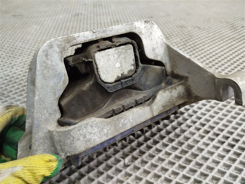 подушка двигателя, 9160 рублей, Санкт-Петербург