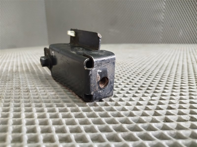 Кронштейн подрамника, 3690 рублей, Санкт-Петербург