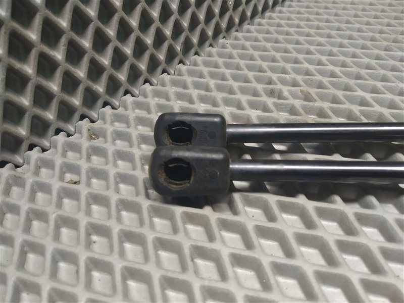 амортизатор, 4900 рублей, Санкт-Петербург