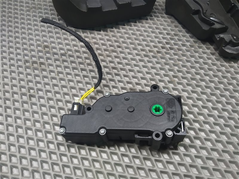 Привод крышки багажника, 4615 рублей, Санкт-Петербург