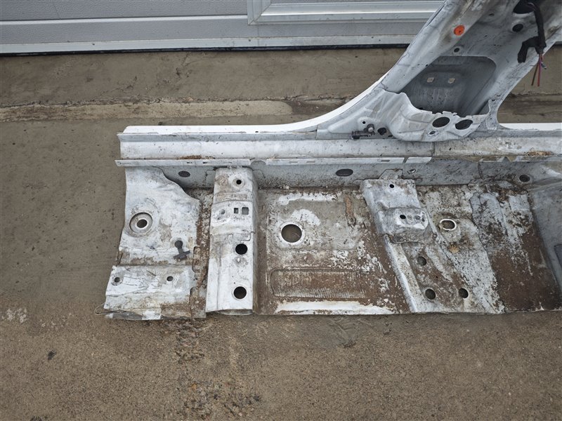 стойка кузова, 18370 рублей, Санкт-Петербург