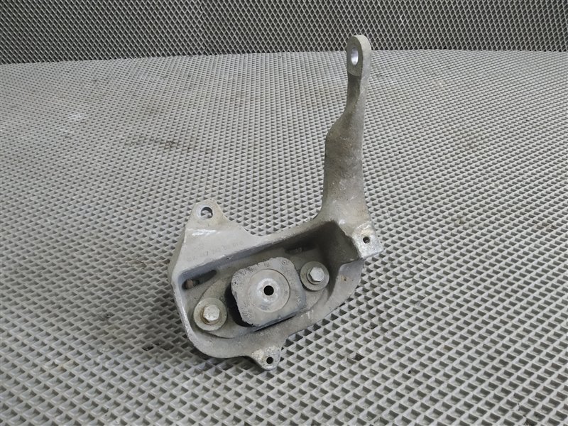 Кронштейн МКПП, 9205 рублей, Санкт-Петербург