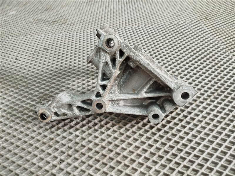 кронштейн двигателя, 3700 рублей, Санкт-Петербург