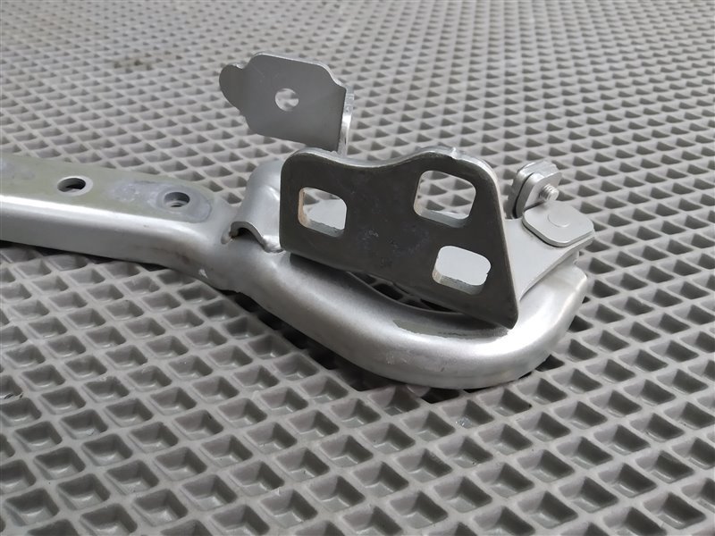 петля капота, 3735 рублей, Санкт-Петербург