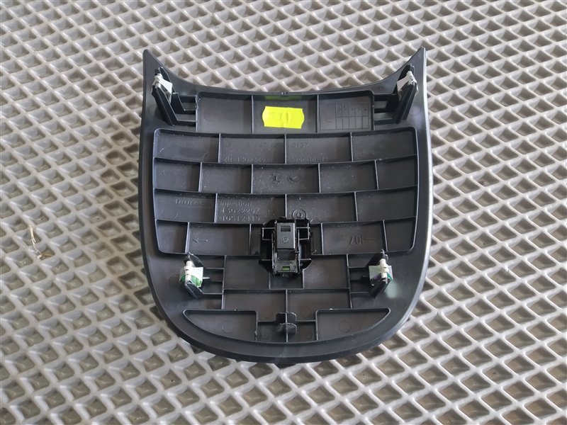 Накладка на торпедо, 4190 рублей, Санкт-Петербург