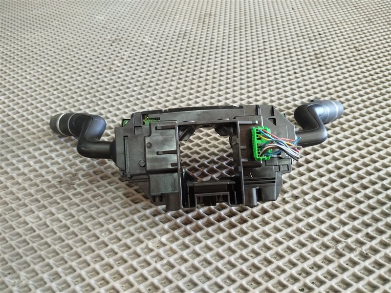 подрулевой переключатель, 7880 рублей, Санкт-Петербург