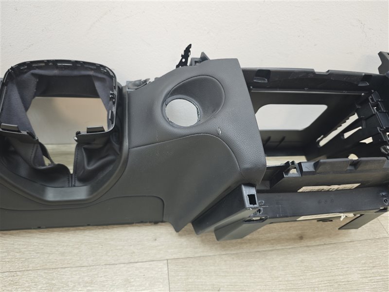 накладка под торпедо, 7405 рублей, Санкт-Петербург