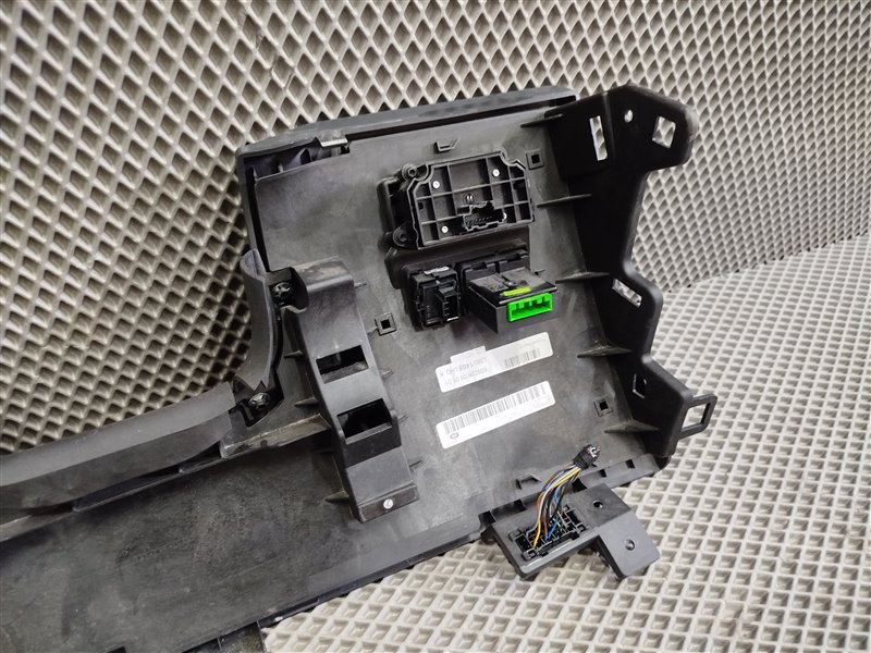 накладка под торпедо, 4655 рублей, Санкт-Петербург