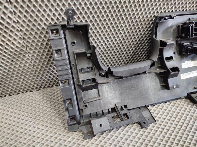 накладка под торпедо, 4655 рублей, Санкт-Петербург