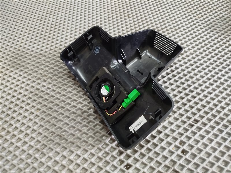 Накладка зеркала, 2335 рублей, Санкт-Петербург