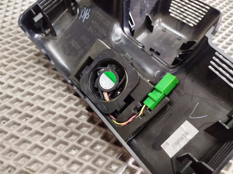 Накладка зеркала, 2335 рублей, Санкт-Петербург