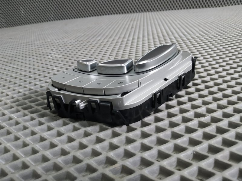 кнопки управления сиденьем, 18955 рублей, Санкт-Петербург