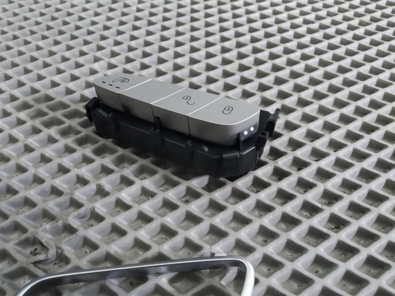 кнопка обогрева сидений, 3810 рублей, Санкт-Петербург