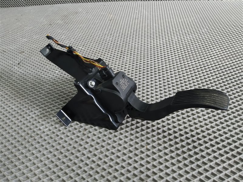 педаль газа, 2470 рублей, Санкт-Петербург