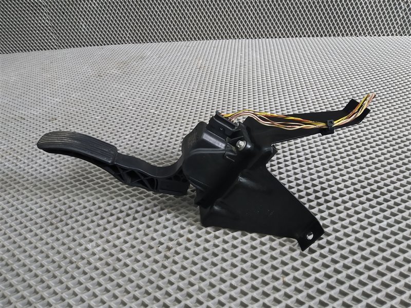 педаль газа, 2470 рублей, Санкт-Петербург