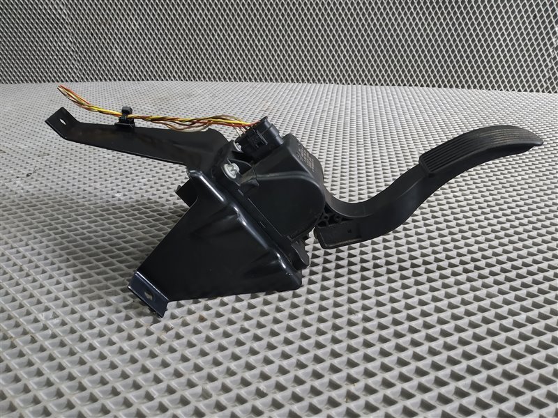 педаль газа, 2470 рублей, Санкт-Петербург