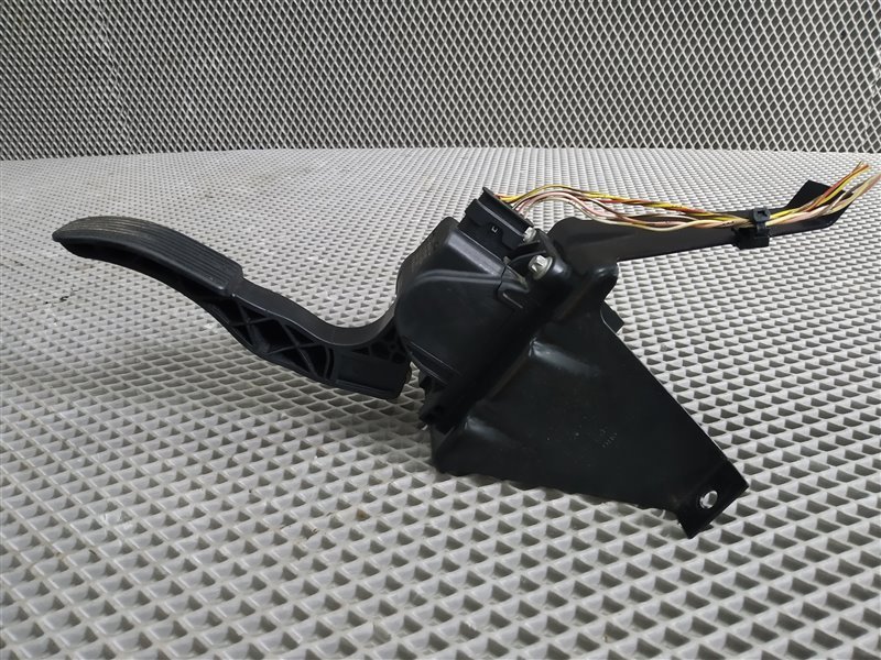 педаль газа, 2470 рублей, Санкт-Петербург