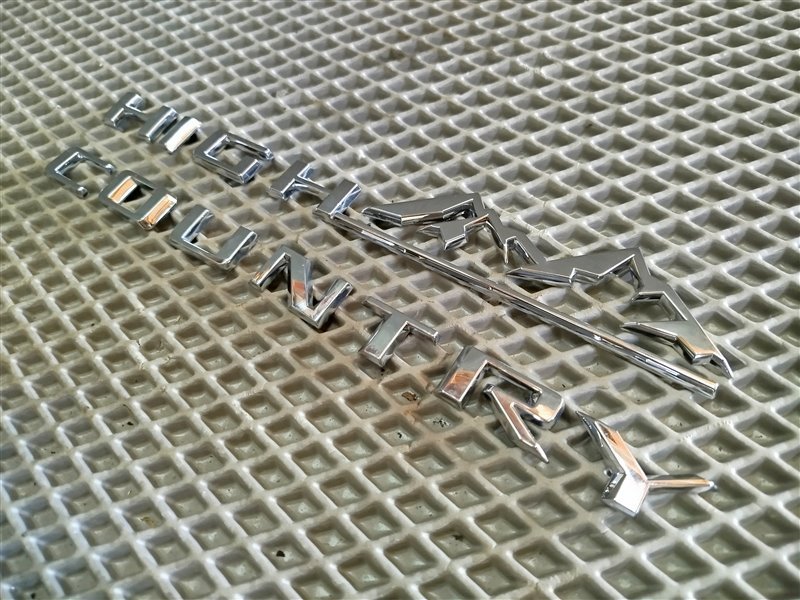 эмблема, 2810 рублей, Санкт-Петербург